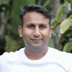 Rasti Vaibhav, Author and property strategist