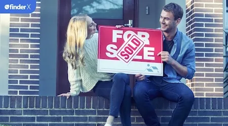 CoupleWithSoldSign_FinderX_GettyImages_450x250