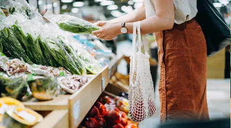 Why Woolworths, Coles won’t cash in on rising food prices