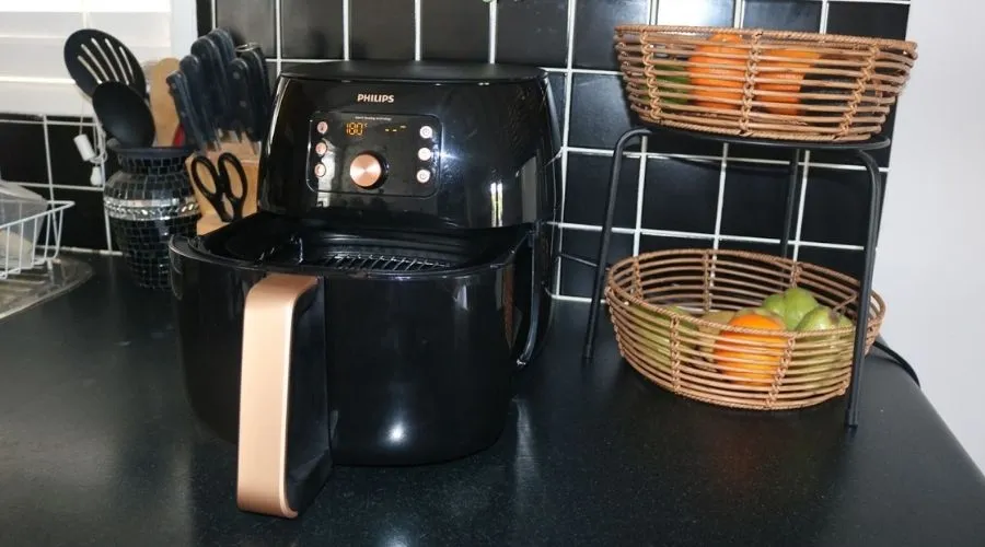 Philips Premium Airfryer XXL review: Large in more than name | Finder