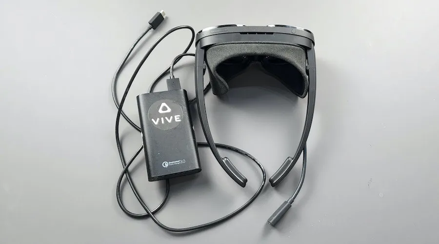 HTC Vive Flow review: Combining smart glasses with VR