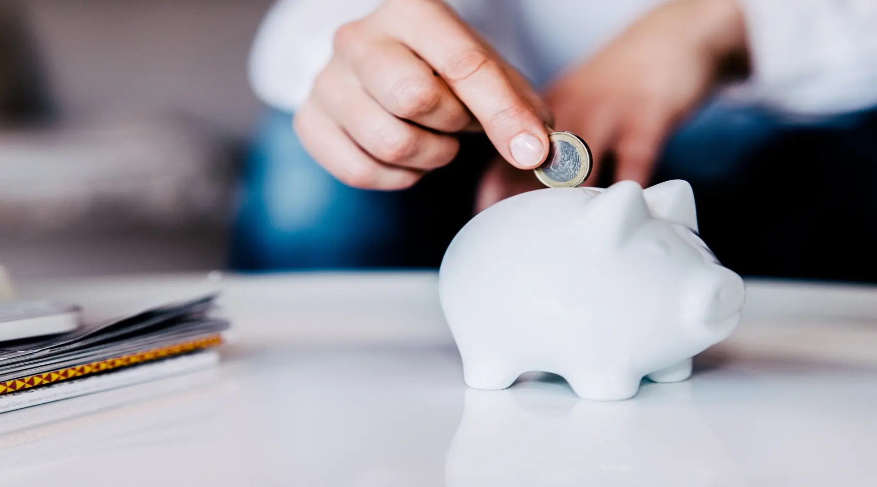 Saving money_GettyImages_1800x1000