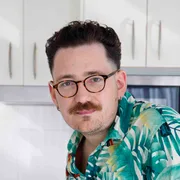 Tim Bennett's headshot