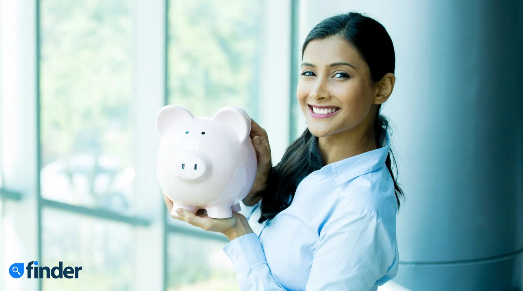 Woman_With_Piggy_Bank_Canva_1800x1000