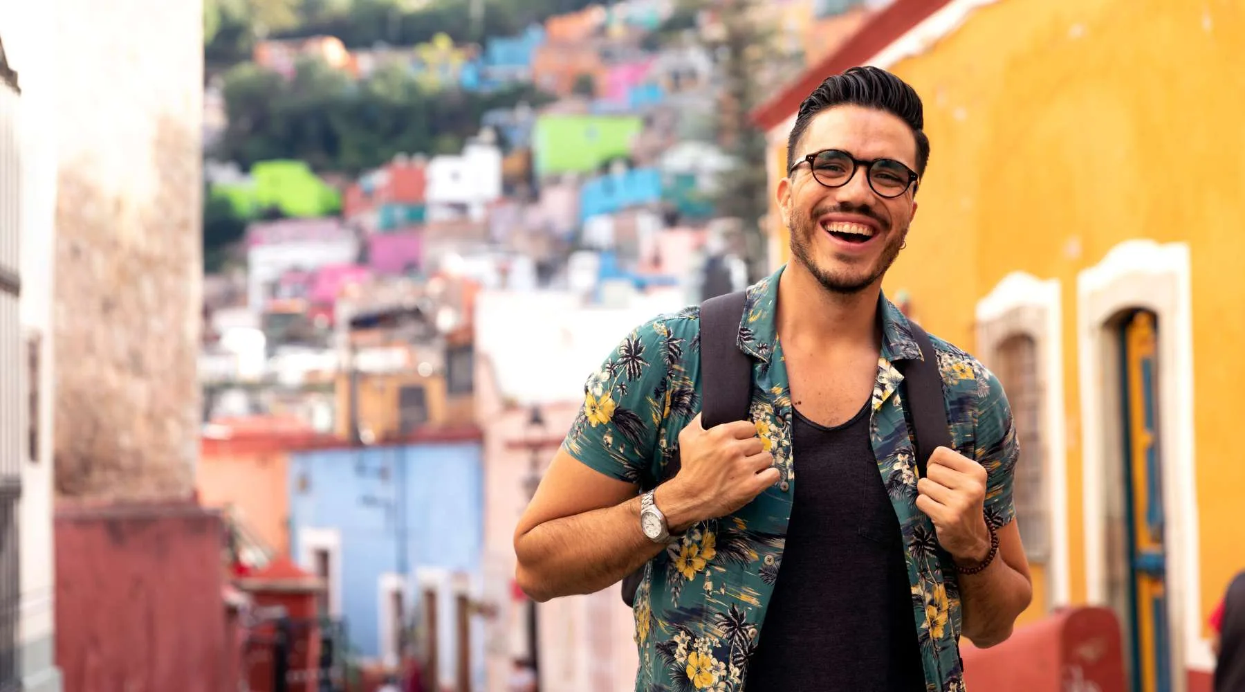 HappyTravels_1800x1000