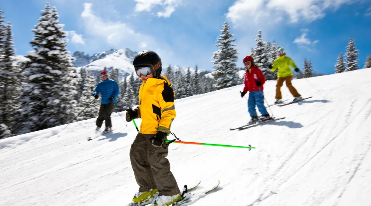 TravelInsuranceSki_Supplied_1800x1000