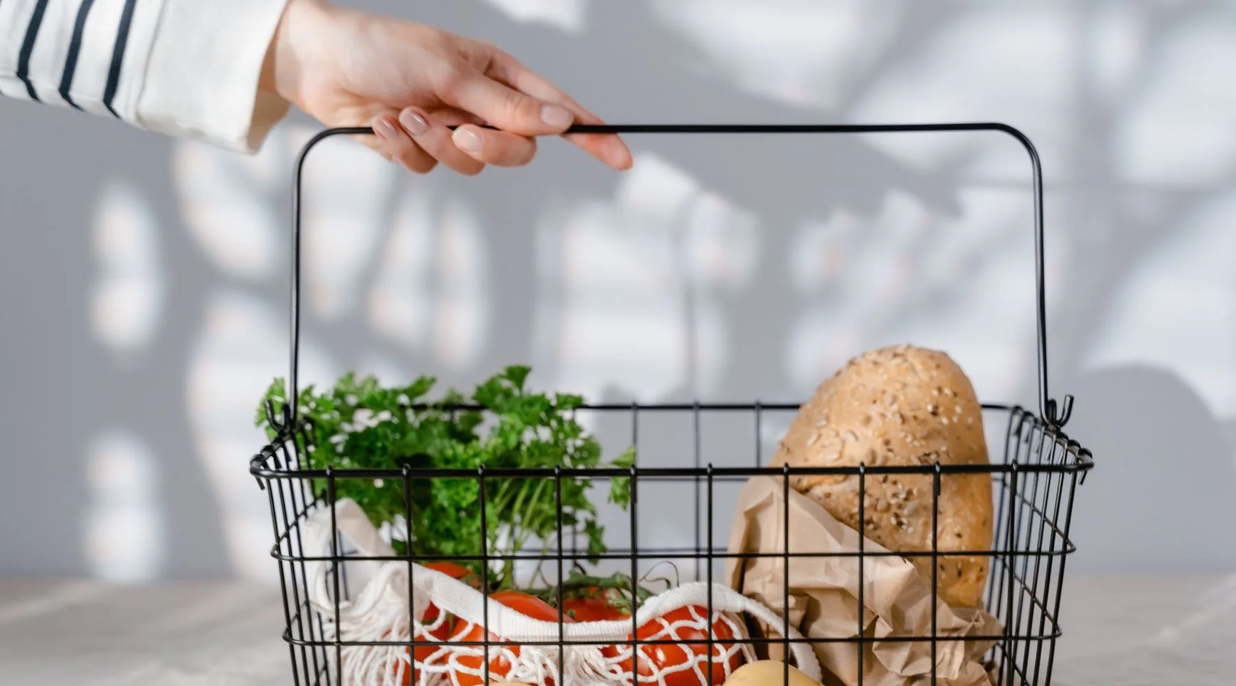 Grocery basket_Canva_1800x1000