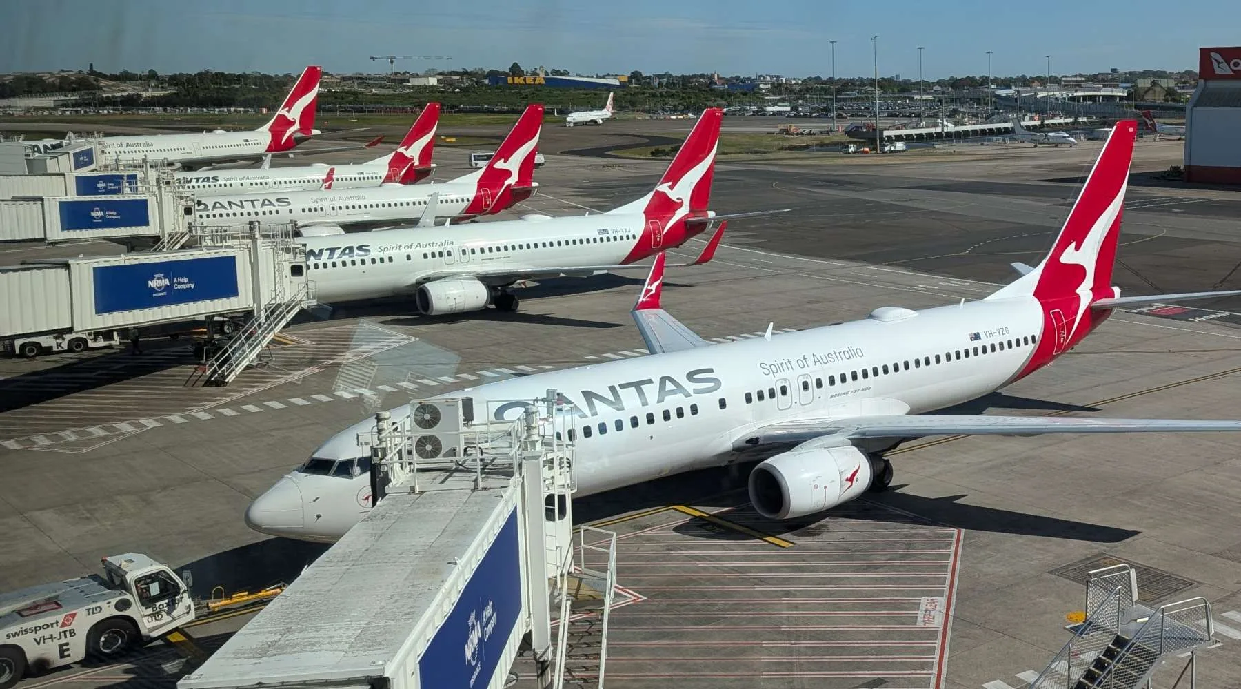 QantasDisplay_AngusKidnan_1800x1000 QantasDisplay_AngusKidnan_1800x1000