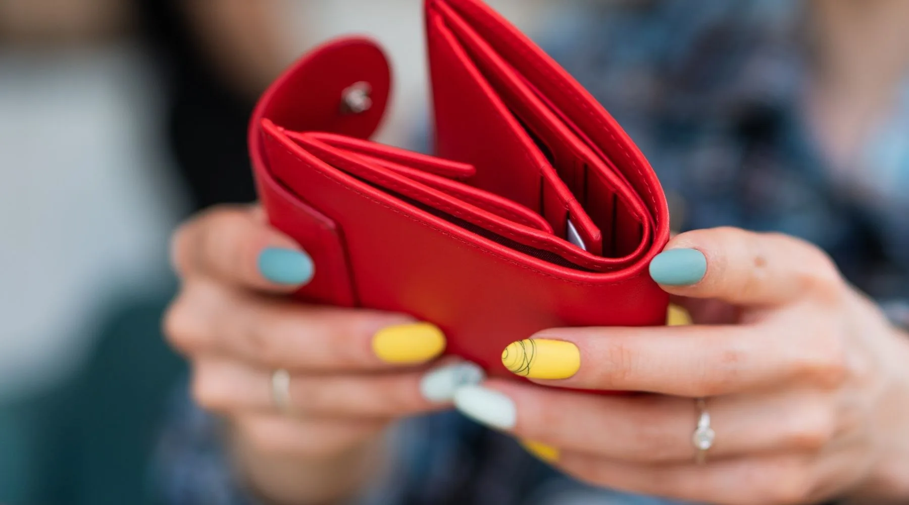Red wallet_Canva_1800x1000 Red wallet_Canva_1800x1000