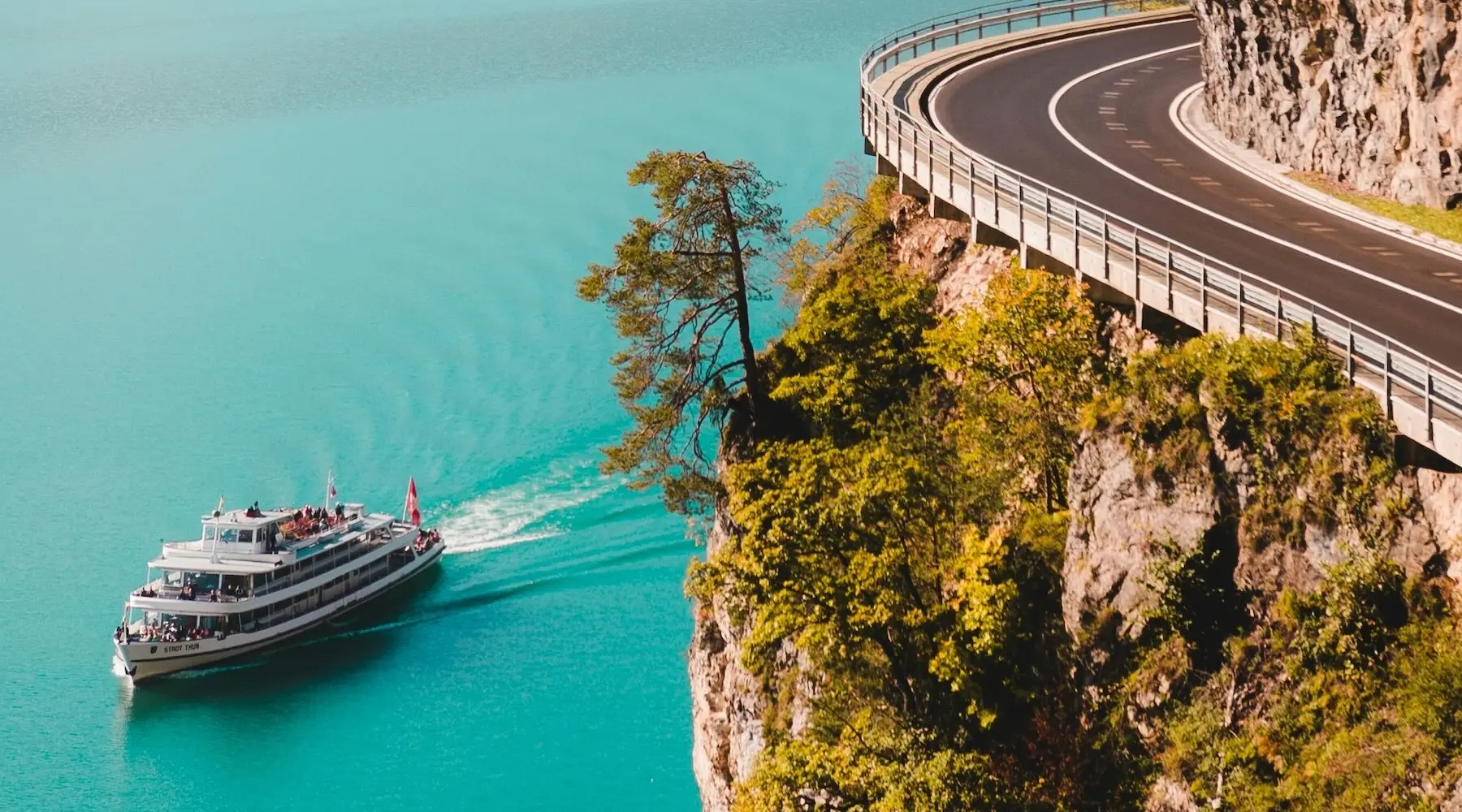 Cruise ship water ocean travel_Unsplash_1800x1000