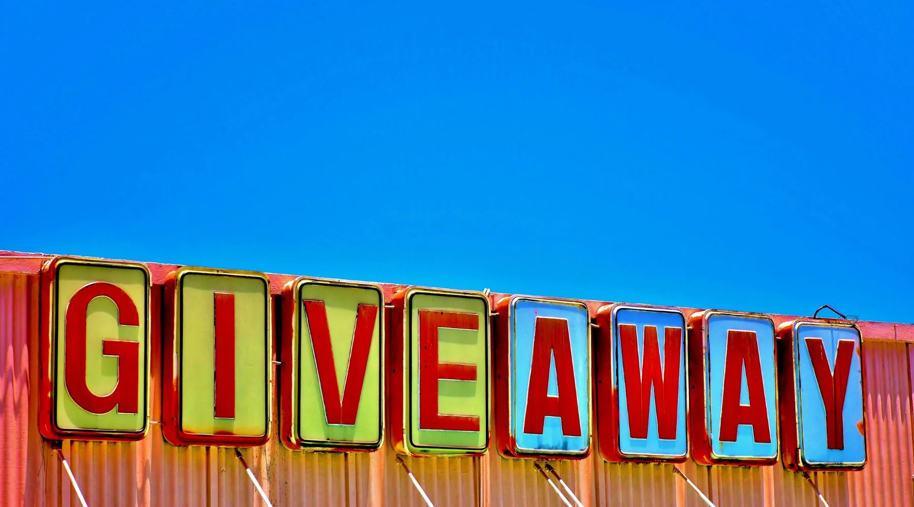 Giveaway_1800x1000 Giveaway_1800x1000